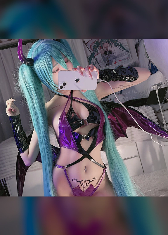 yuni-Succumbus Miku